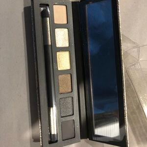 Mac eyeshadow palette